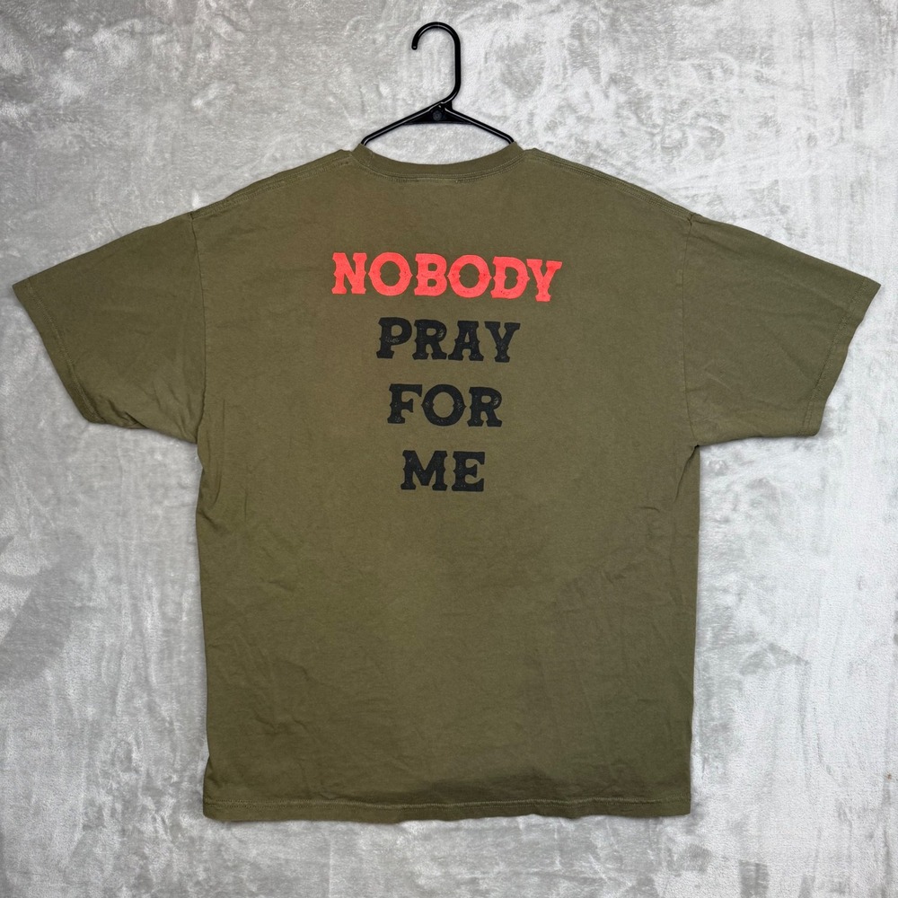 Lifted Anchors MAAD City Graphic T-Shirt Olive Green Nobody Pray For Me XL Mens - Picture 2 of 13